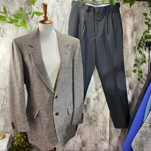 Vintage Harris Tweed Scottish Wool Suit
40R